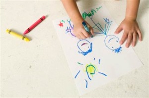 scuola a casa disegnare con pastelli